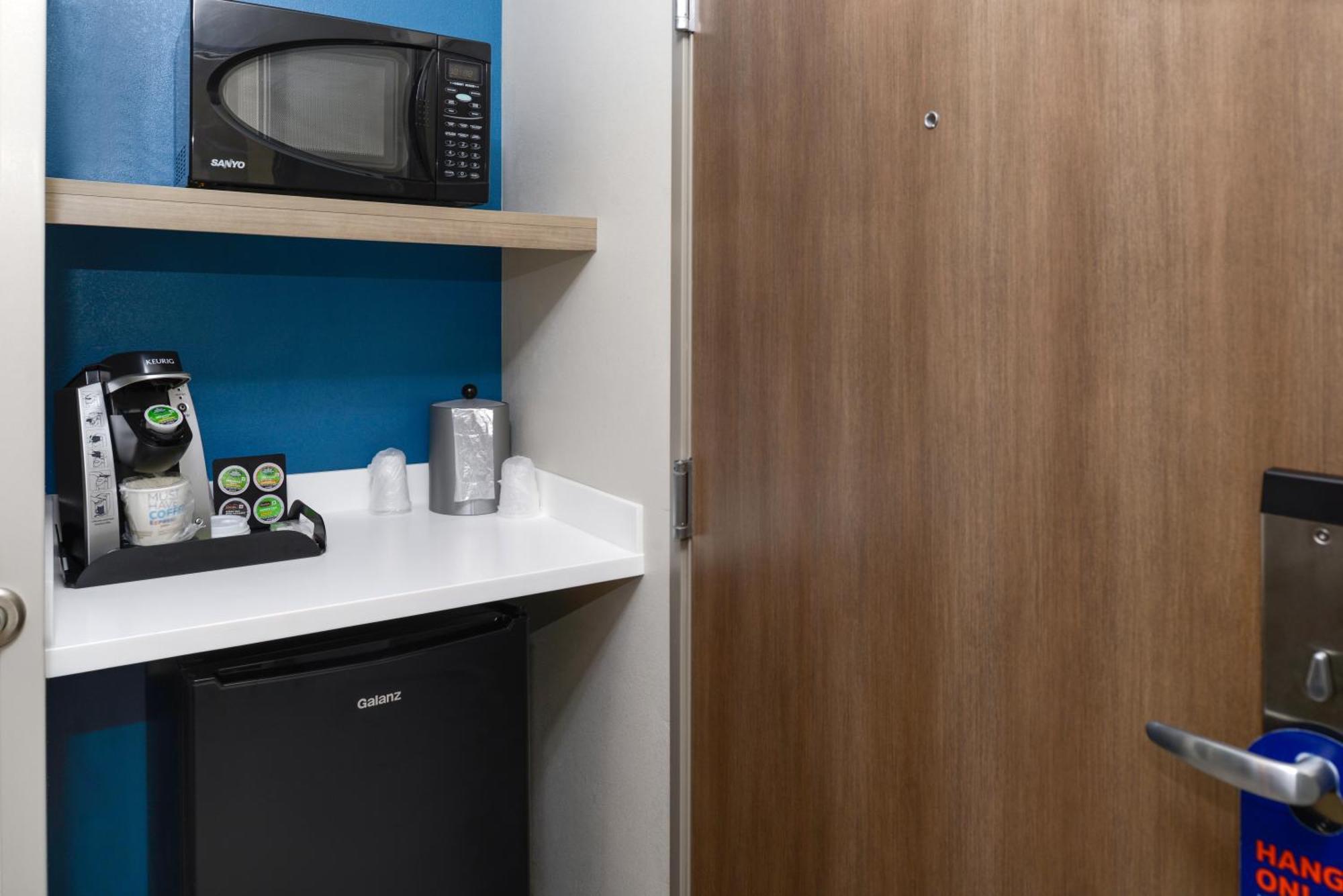 Holiday Inn Express Hotel And Suites Marysville By Ihg Exteriör bild