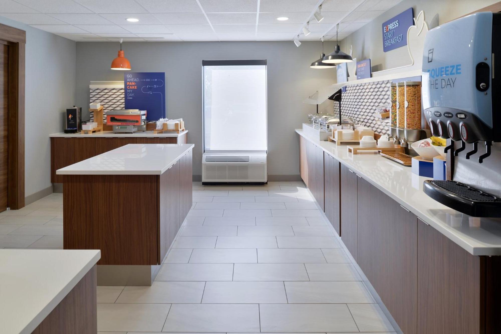 Holiday Inn Express Hotel And Suites Marysville By Ihg Exteriör bild